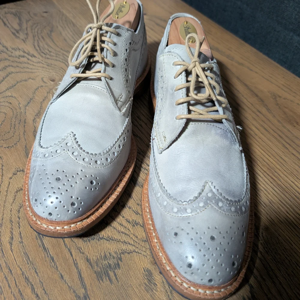 Allen Edmonds Light Gray Leather Banchory Size 8 - Picture 3 of 5